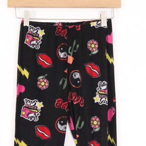 Girls 1st Kiss Retro Sticker Printed Black Legging - Picture 3 of 4